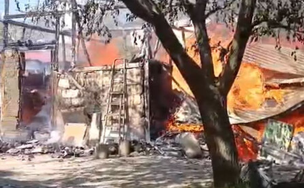 Tokat'ta Bir Evin Müştemilatında Yangın Çıktı