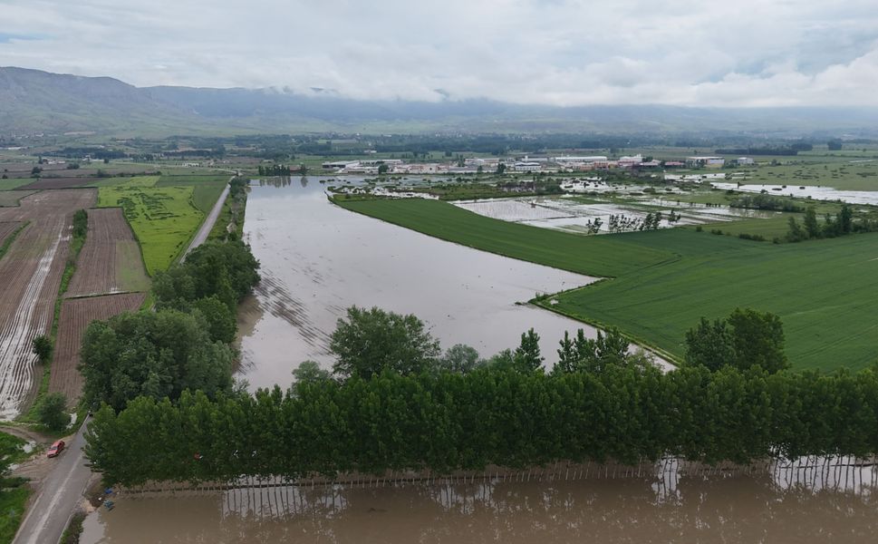 Tokat'ta Tarım Arazilerinin Sular Altında Kaldığı Anlar Dronla Görüntülendi
