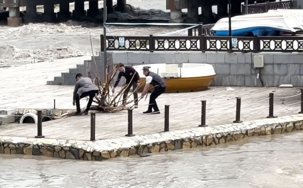 Tokat Belediye Başkanı Yazıcıoğlu, Yeşilırmak'ta İnceleme Yaptı