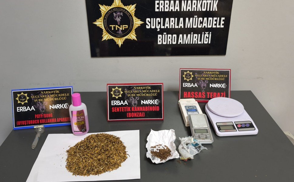 Erbaa`da Uyuşturucu Operasyonu: 3 Gözaltı