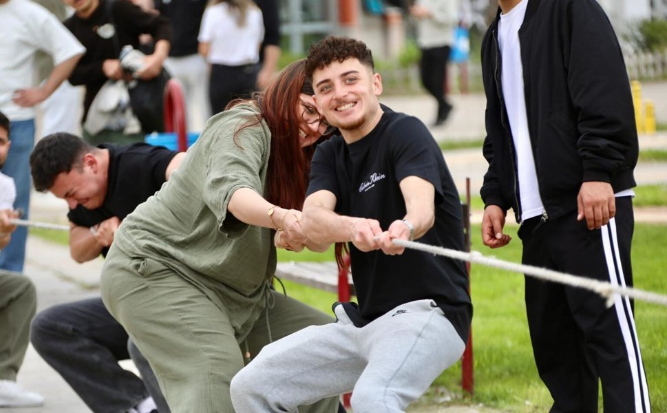 TOGÜ’de Halat Çekme Heyecanı: Öğrenci ve Personel Sporda Buluştu