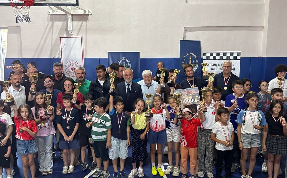 Tokat’ta Atatürk’ün Gelişinin 107. Yılına Özel Satranç Turnuvası Sona Erdi