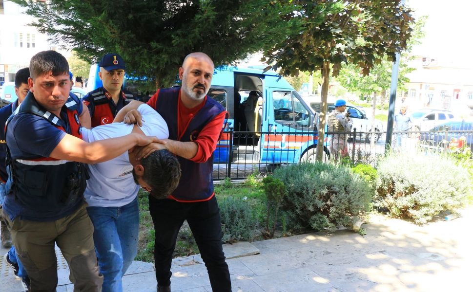 Jandarma Personelinin De Yaralandığı Bağ Evindeki Patlamanın Davasında 2 Sanığa Ağırlaştırılmış Müebbet