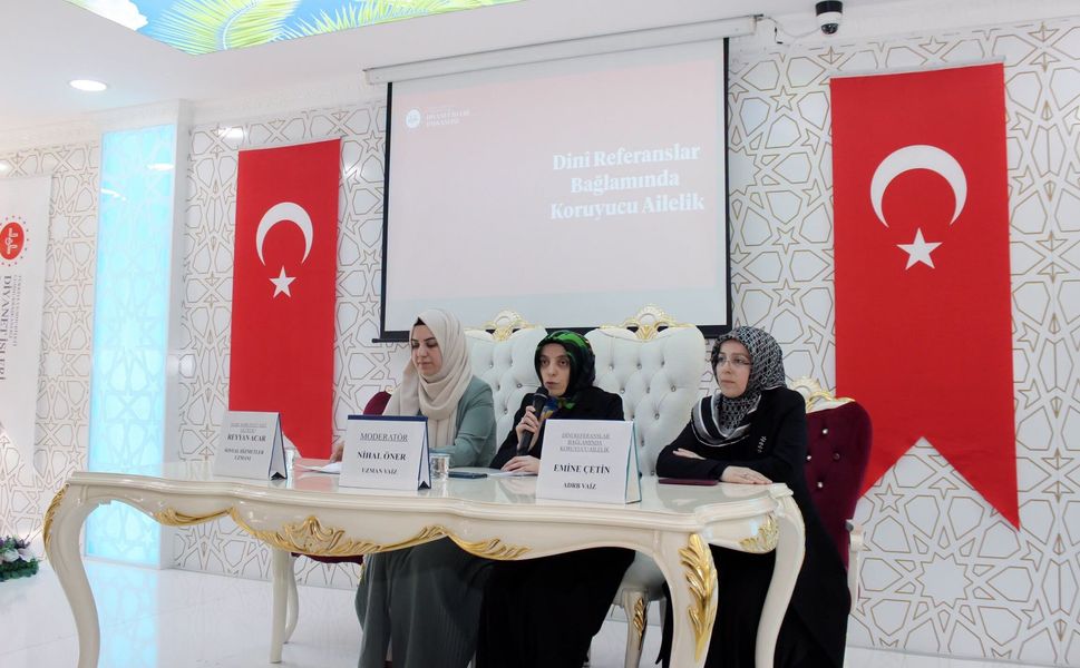 Tokat’ta “Bir Yetime Aile Olmak” Paneli Düzenlendi