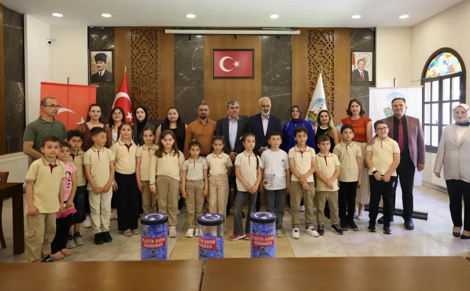 Tokat’ta Anlamlı Kampanya: Plastik Kapaklar Tekerlekli Sandalyeye Dönüştü!
