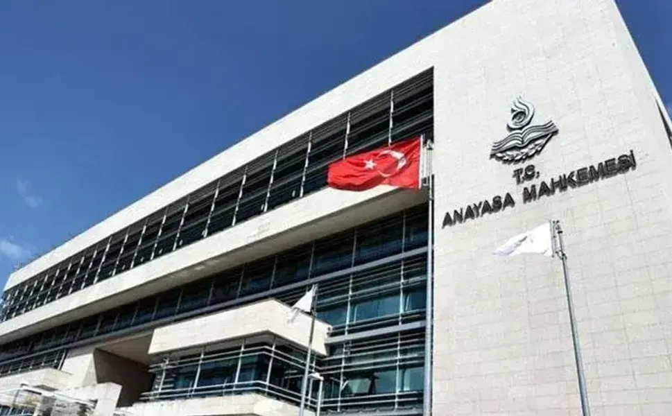 AYM'den Süresiz Nafaka Düzenlemesine İptal Kararı