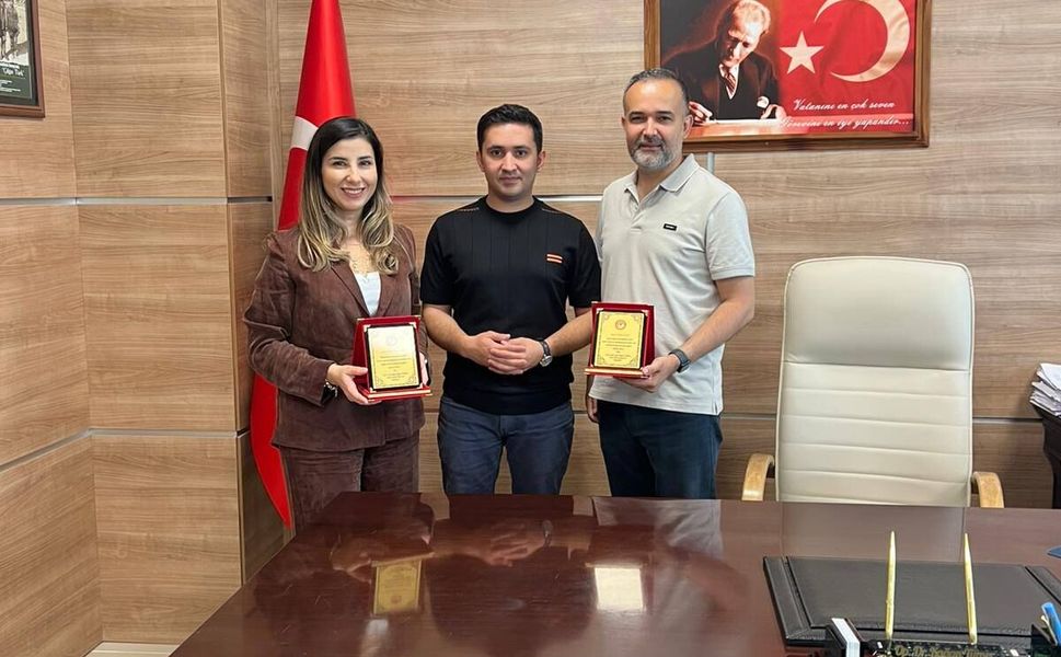 Erbaa Devlet Hastanesi’nde Veda: Alkan Çiftine Plaketle Teşekkür Edildi