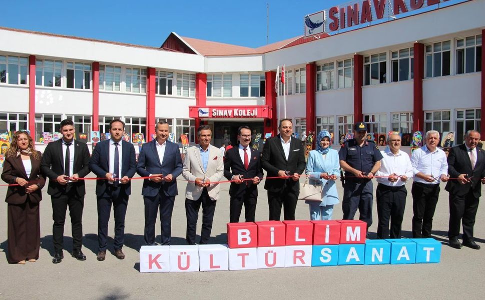 Erbaa’da Bilim, Sanat ve Kültür Rüzgarı: Özel Sınav Koleji Şenliği Göz Doldurdu