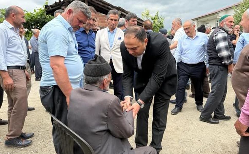 Kaymakam Dr. Remzi Demir’den Muhtar Arıcı’ya Taziye Ziyareti