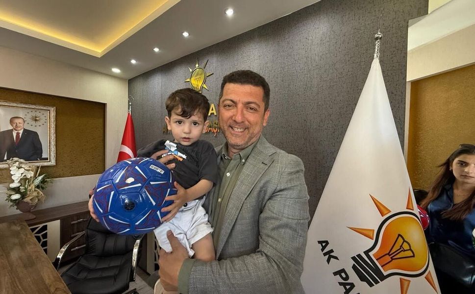 AK Parti Erbaa İlçe Başkanlığı'ndan Öğrencilere Karne Etkinliği