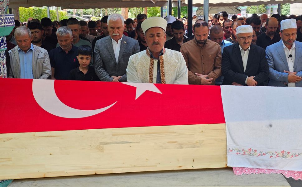 Düştüğü Kelkit Çayı’nda 7 Gün Sonra Cesedi Bulunan Oğuz Toprağa Verildi
