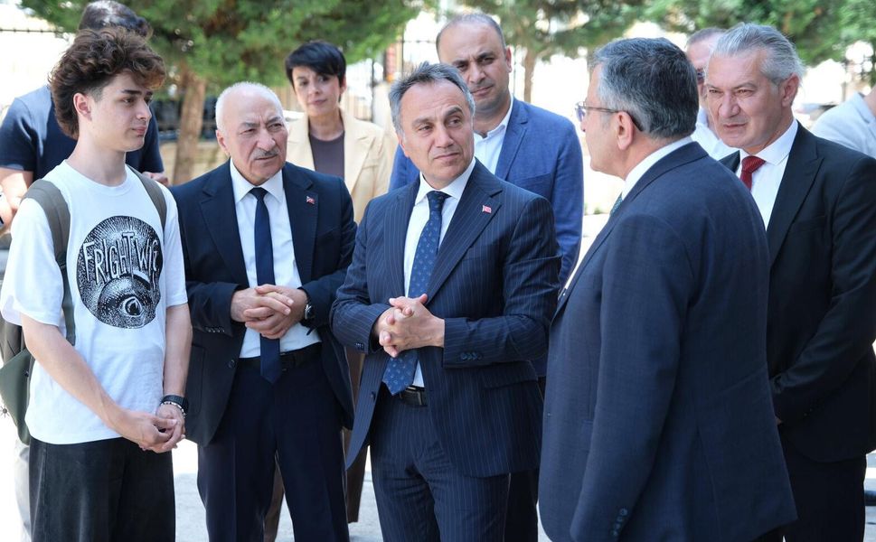 Rektör Yılmaz, Peyzaj Çalışmalarını İnceledi