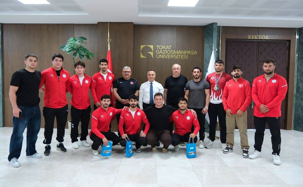 TOGÜ’nün Şampiyon Sporcularından Rektör Yılmaz’a Ziyaret