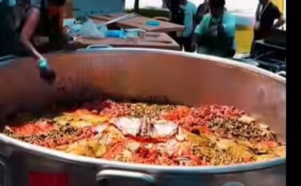 Erbaa’da Rekor Hazırlığı: Dev Kazanlarda 100 Bin 60 Adet Baklalı Dolma Hazırlanıyor!