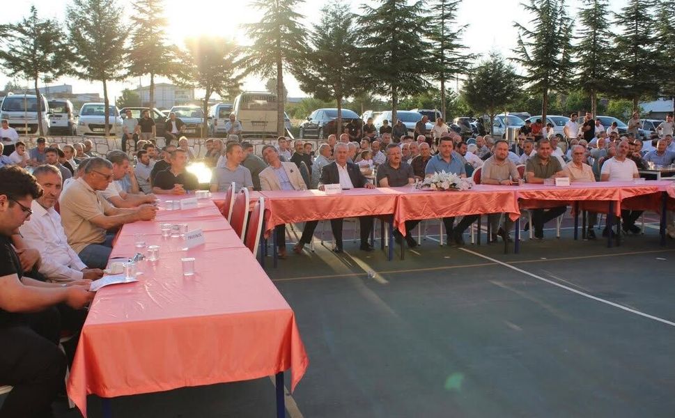 AK Parti Erbaa İlçe Başkanlığı, Erbaa Anadolu İmam Hatip Lisesi’nin 50. Yıl Coşkusuna Ortak Oldu