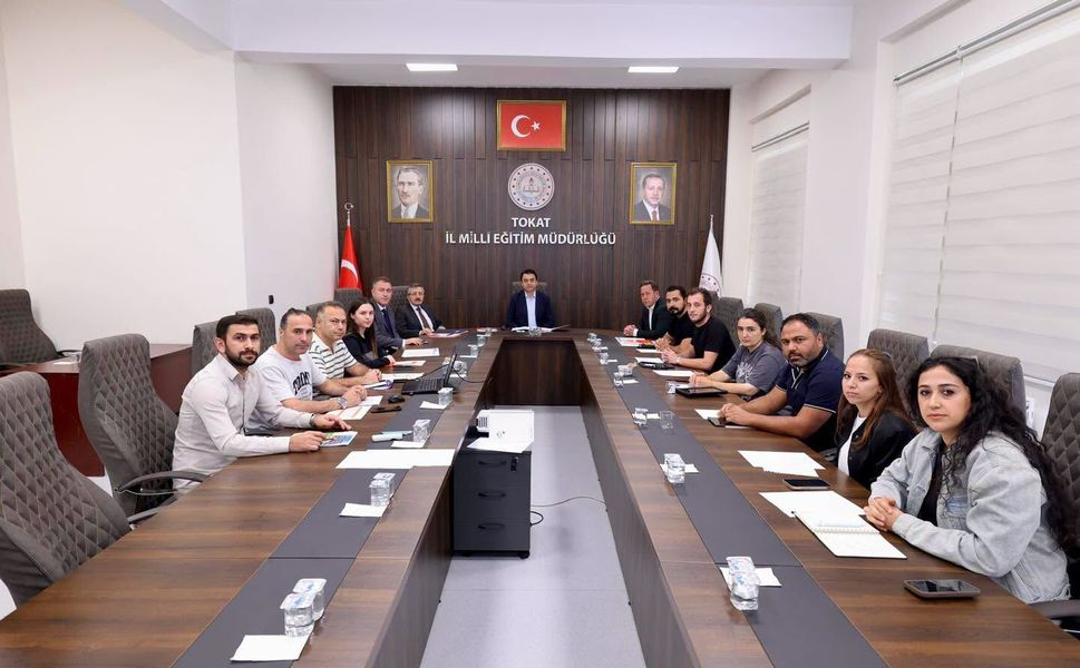 Vali Abdullah Köklü Başkanlığında Eğitim Yatırımları Değerlendirildi