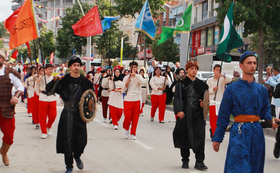 Erbaa’da 23’üncü Uluslararası Geleneksel ve Kültürel Yaprak Festivali Başladı