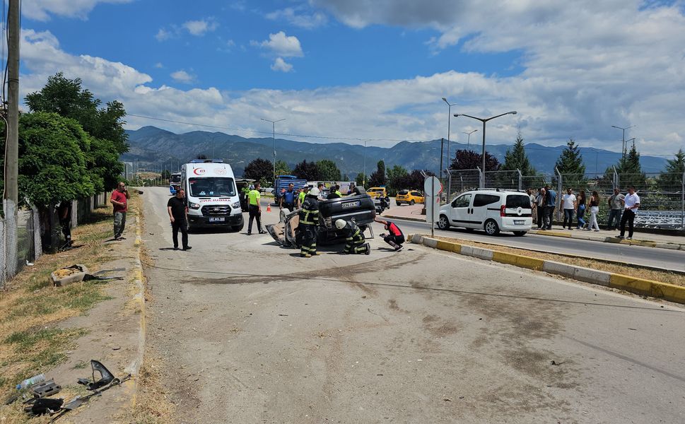 Erbaa`da Kontrolden Çıkan Araç Karşı Yöne Geçti
