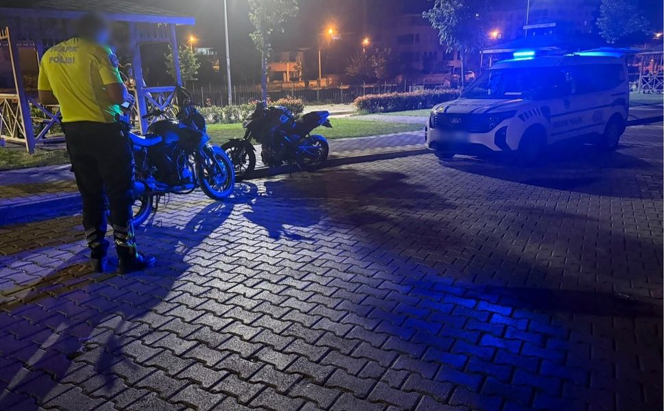 Erbaa’da Motosiklet Denetimi: İki Sürücüye Yaklaşık 200 Bin TL Para Cezası