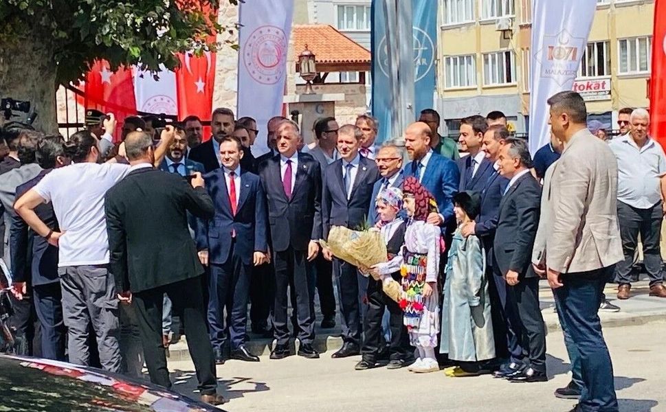 Tarihi Gök Medrese’de Üst Düzey Buluşma: Bilal Erdoğan Tokat’ta Karşılandı