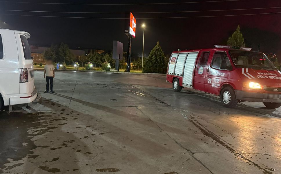 Erbaa’da Minibüste Mahsur Kalan Minik Hasan Kurtarıldı!