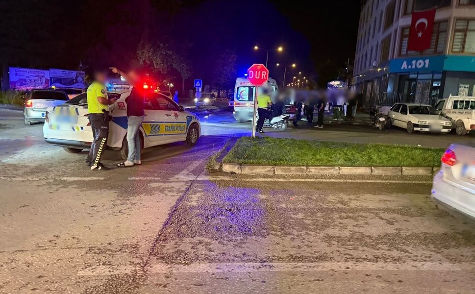 Erbaa’da Minibüs İle Motosiklet Çarpıştı: 1 Yaralı