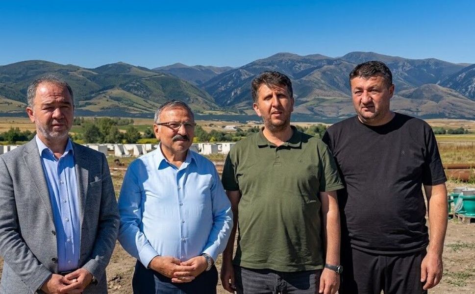Milletvekili Beyazıt ve İl Başkanı Dizer Artova Sulama Projesini İnceledi