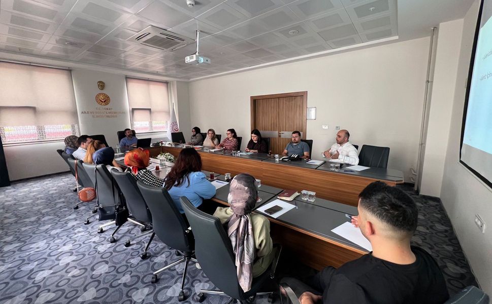 Tokat Aile Ve Sosyal Hizmetler İl Müdürlüğü’nde Eğiticilere Yönelik "Aile Yaşam Döngüsü" Eğitimi