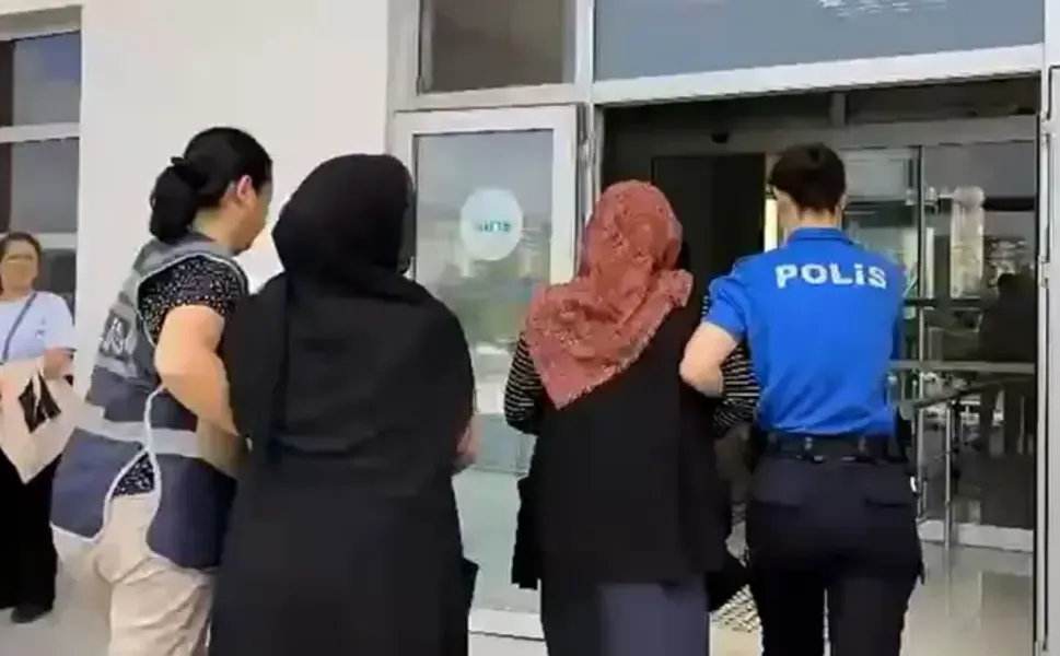 5 İldeki 6 Hırsızlık Olayından Aranan 2 Kadın Yakalandı