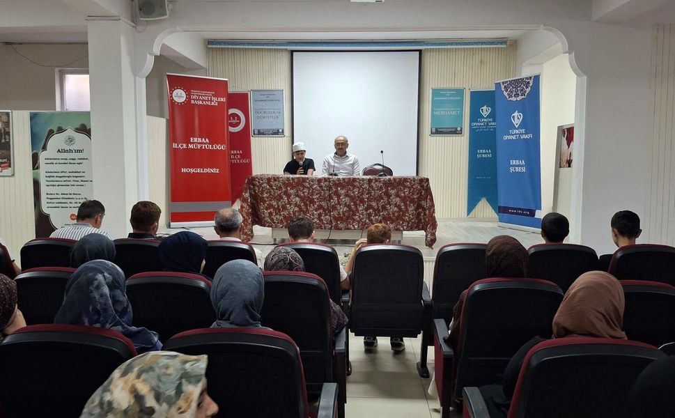Erbaa’da Umreye Gidecek Hafız Öğrencilere Anlamlı Seminer