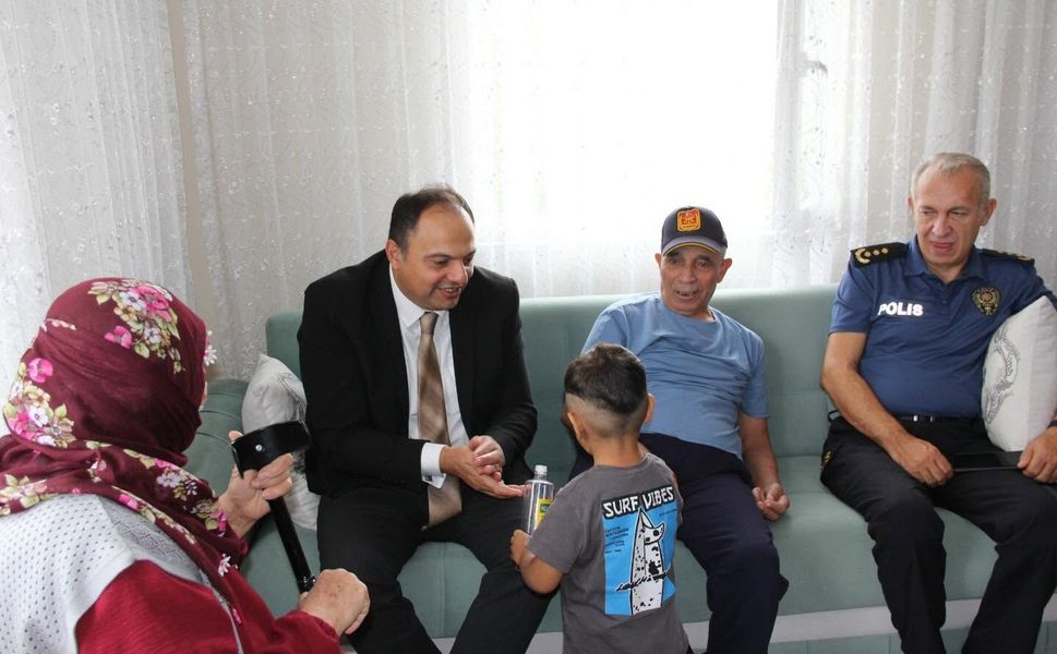 Erbaa Kaymakamı Dr. Remzi Demir'den Kıbrıs Gazisi Hüseyin Bahçeci'ye Geçmiş Olsun Ziyareti