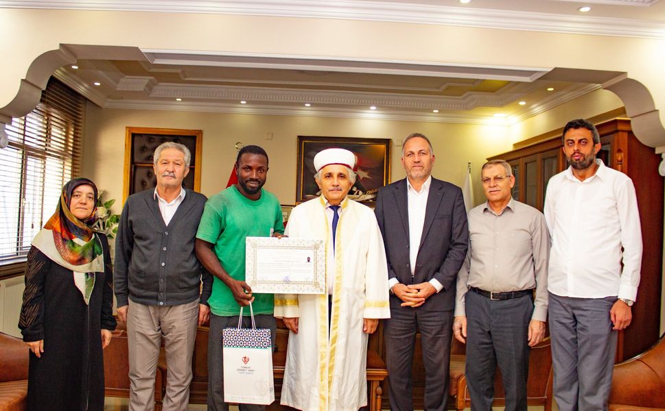 Angola Vatandaşı Gonçalves Tokat’ta İslam’ı Seçti: "Muhammed Emin" İsmini Aldı