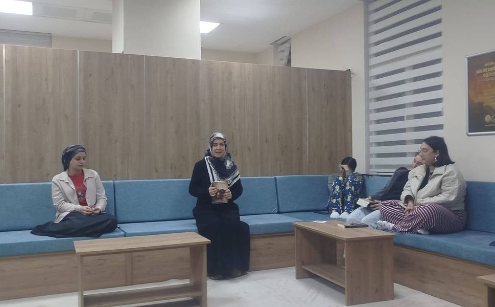 Erbaa Müftülüğü Kadın Gençlik Koordinatörlüğü’nden Üniversiteli Gençlere Ziyaret