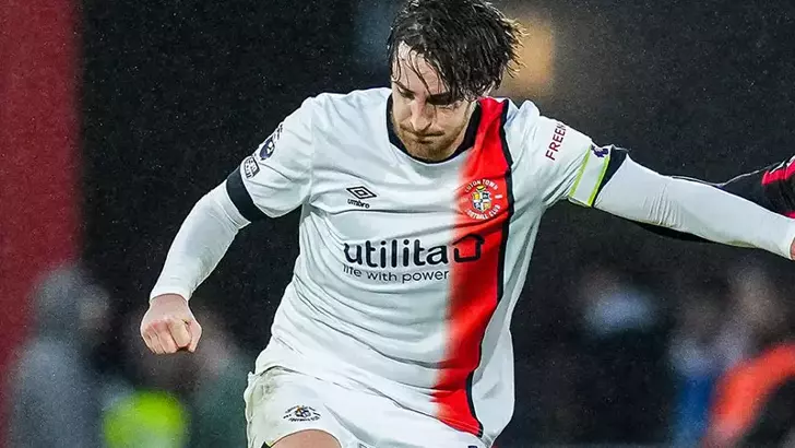Luton Town Forması Giyen Tom Lockyer, Maç Esnasında Kalp Krizi Geçirdi