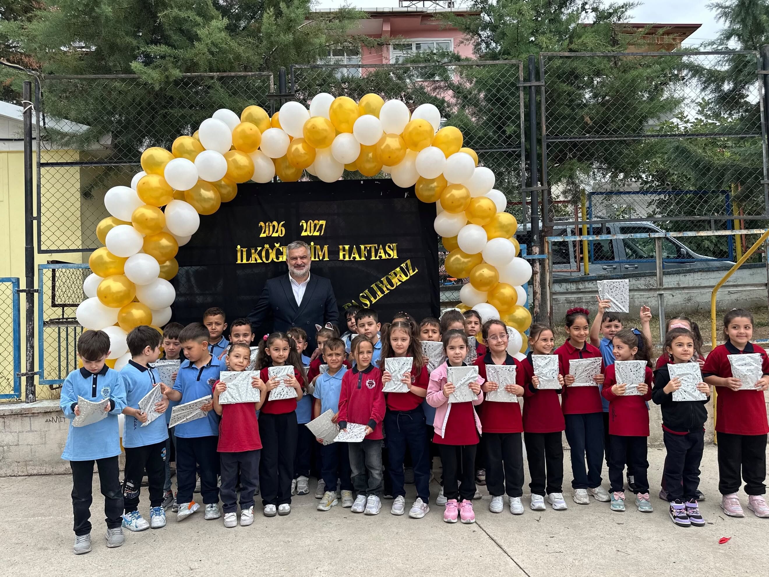 Niksar Belediye Başkanı Tepebaşı Miniklerin Okul Heyecanına Ortak Oldu