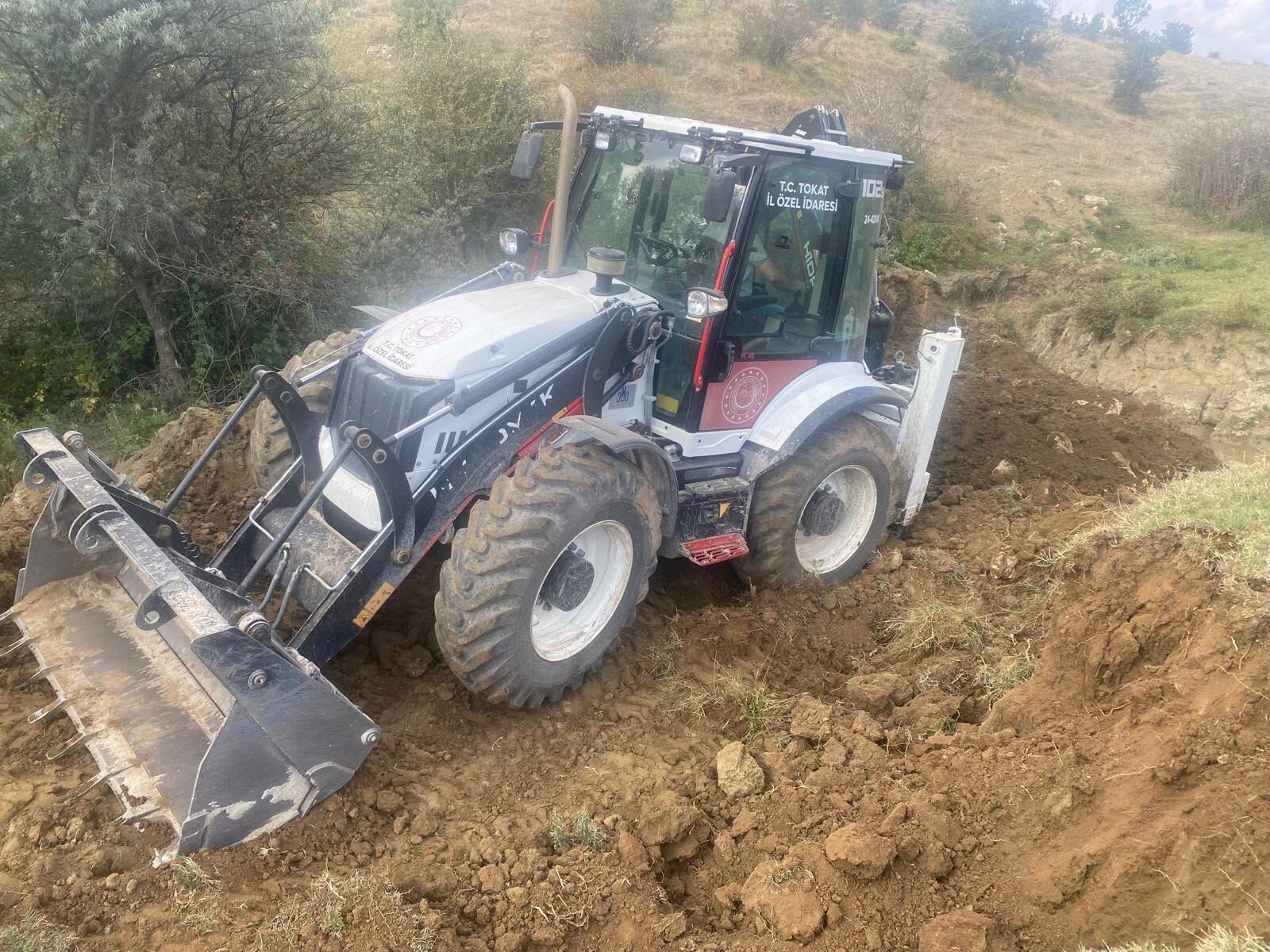 Tokat İl Özel İdaresi’nden Köylerde Altyapı Ve Ulaşım Seferberliği