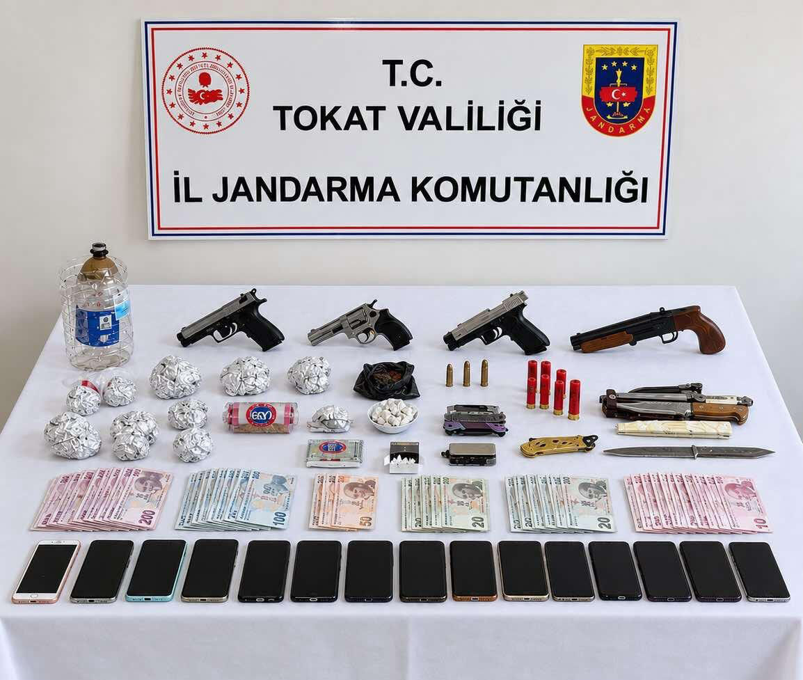 Tokat’ta Jandarmadan Zehir Tacirlerine Büyük Darbe: 3 İlçede 20 Şüpheli Yakalandı